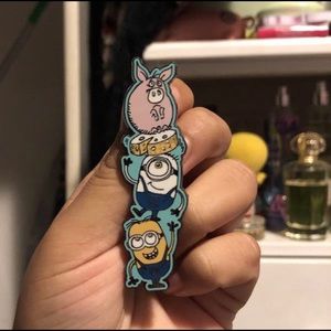 Universal Other - Despicable Me minions enamel pin Universal Other - Despicable Me minions enamel pin